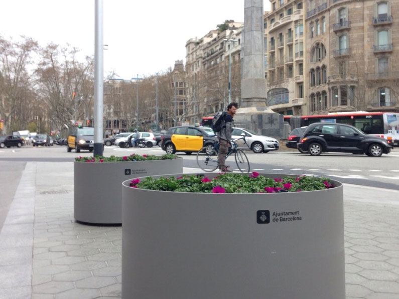 Pièces décoratives pour travaux publics